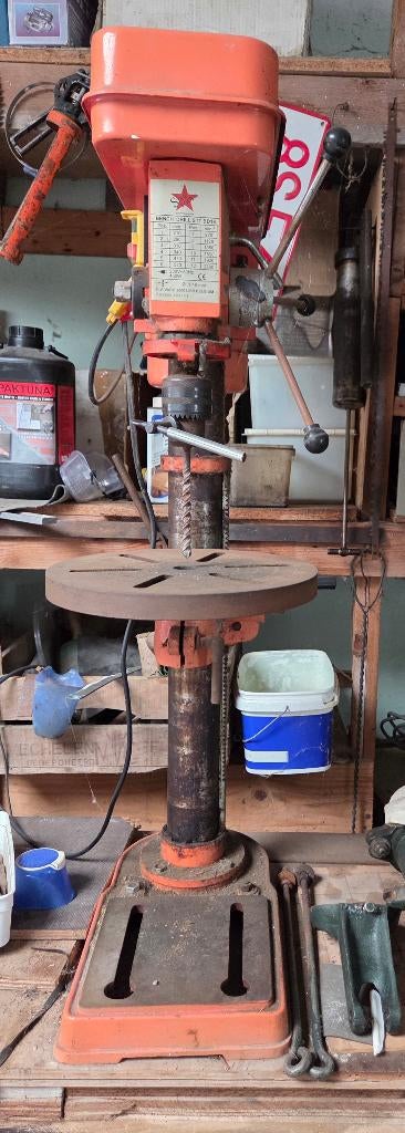 Perceuse à colonne Star Tools STT BD16, Bricolage & Construction, Outillage | Foreuses, Utilisé, Foreuse sur colonne, 400 à 600 watts