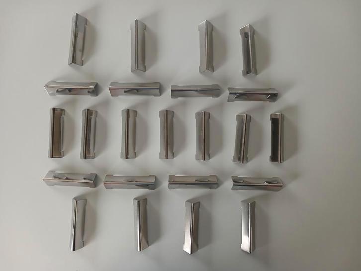 Set van 23 18-10 roestvrijstalen meshouders van het merk LR, Huis en Inrichting, Keuken | Bestek, Gebruikt, Inox of Chroom, Vaatwasserbestendig