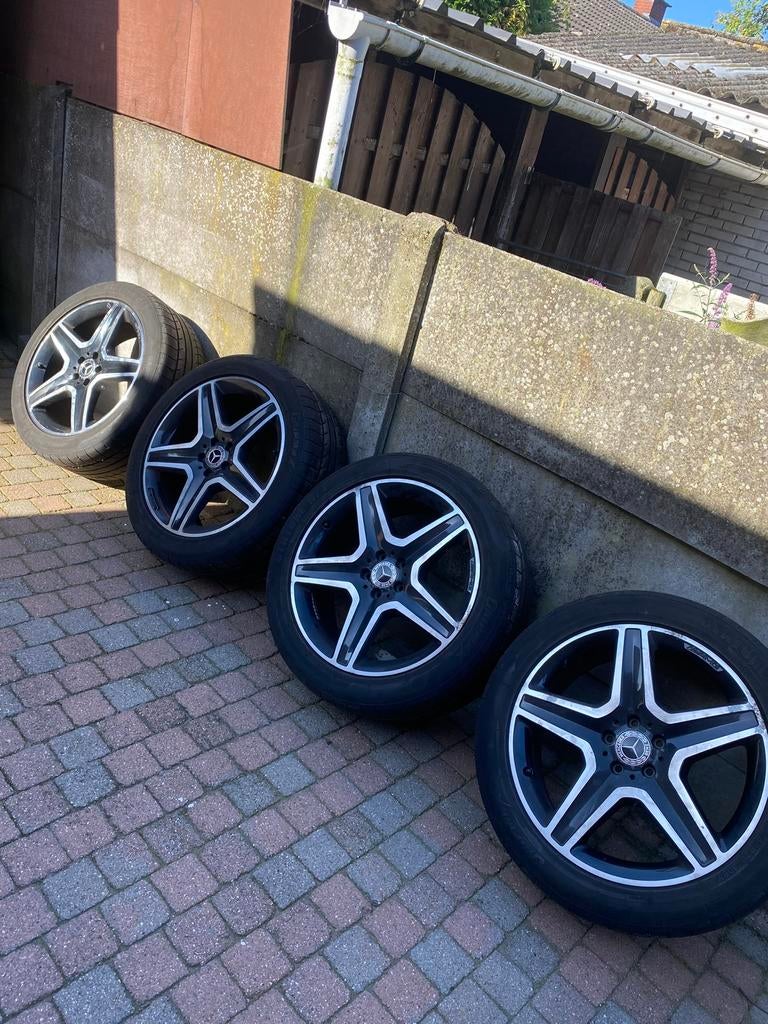 Te koop velgen en banden mercedes, Ophalen, Zomerbanden, Band(en)