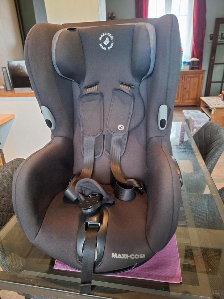 Siege auto maxicosy Axiss noir, Enfants & Bébés, Sièges auto, Enlèvement