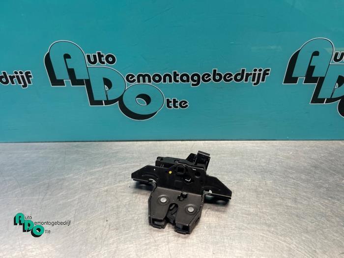 Mécanique de verrouillage hayon d'un Opel Karl (Karl 15-), Autos : Pièces & Accessoires, Carrosserie & Tôlerie, Opel, Utilisé