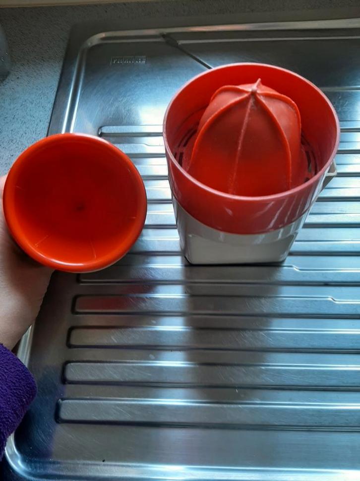 Presse-agrumes rétro KNAP PRESS — presse-agrumes vintage, Maison & Meubles, Cuisine| Tupperware, Crème, Rouge, Enlèvement ou Envoi