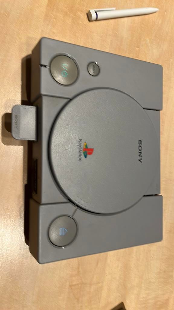 Playstation SCPH 5502, Games en Spelcomputers, Ophalen, Gebruikt, Zonder controller, Met games