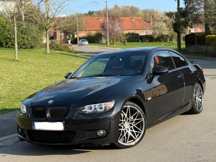 Bmw 320d e92 Pack M Euro 5, Auto's, BMW, Particulier, 3 Reeks, Diesel, Euro 5, Coupé, Rood, Leder, Ophalen