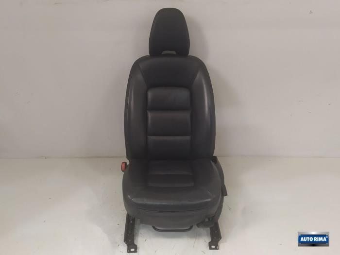Siège gauche d'un Volvo XC70, Autos : Pièces & Accessoires, Habitacle & Garnissage, Utilisé, 3 mois de garantie, Enlèvement ou Envoi