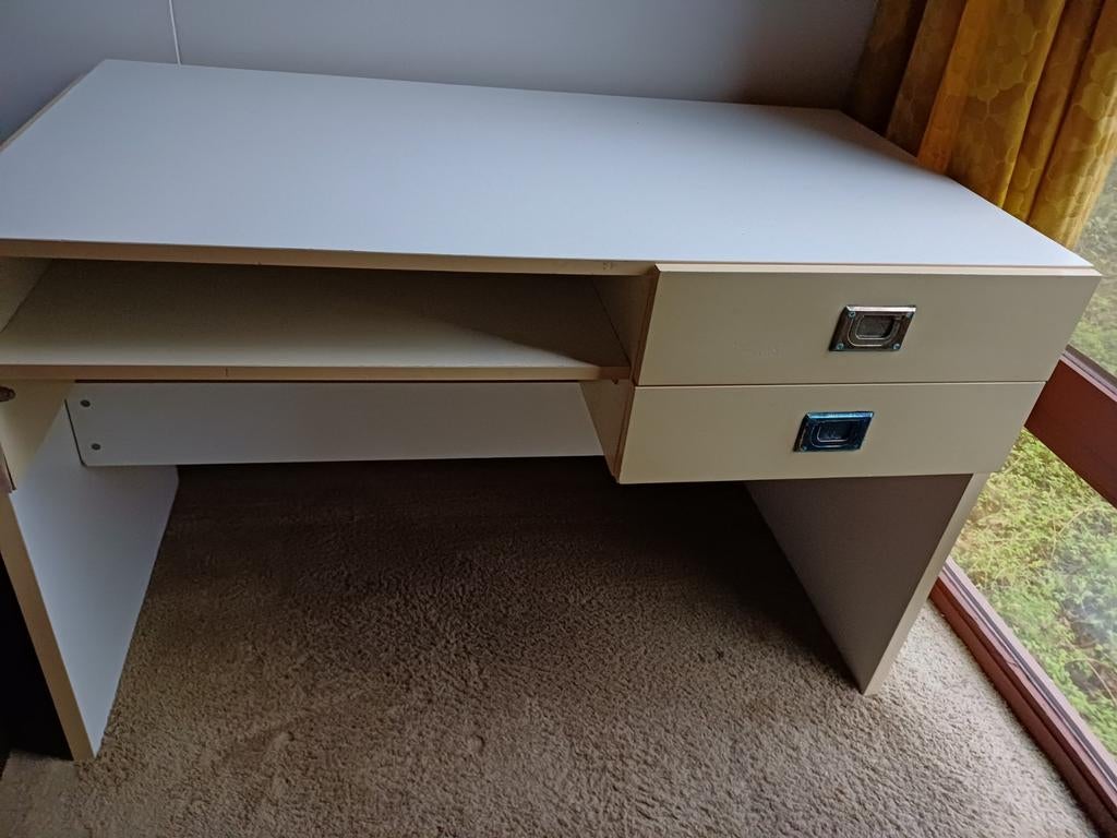 Bureau gratis, Ophalen