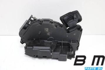 Portierslot linksachter VW Passat B8 5TA839015D beschikbaar voor biedingen