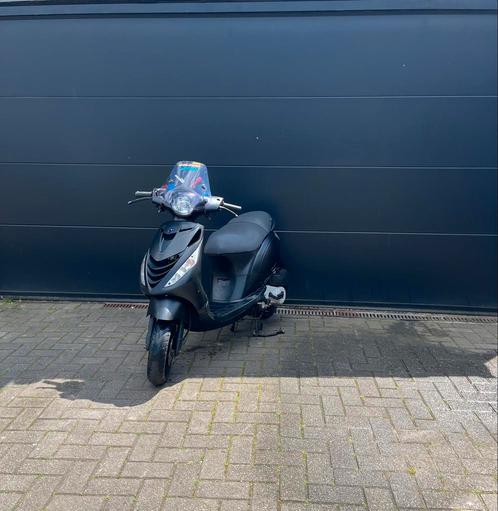 Piaggio Zip A klasse, Fietsen en Brommers, Scooters | Piaggio, Zo goed als nieuw, Zip, Ophalen
