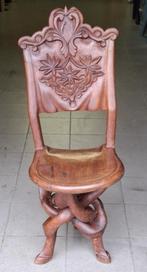 Jolie ancienne chaise africaine, Enlèvement