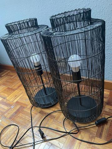 DECORATIEVE LAMPEDAIRS  2 STUKS Kleur zwart beschikbaar voor biedingen