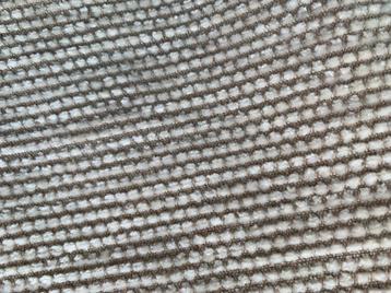 meubelstof offwhite + beige (1.45 m X 5.10 m) beschikbaar voor biedingen