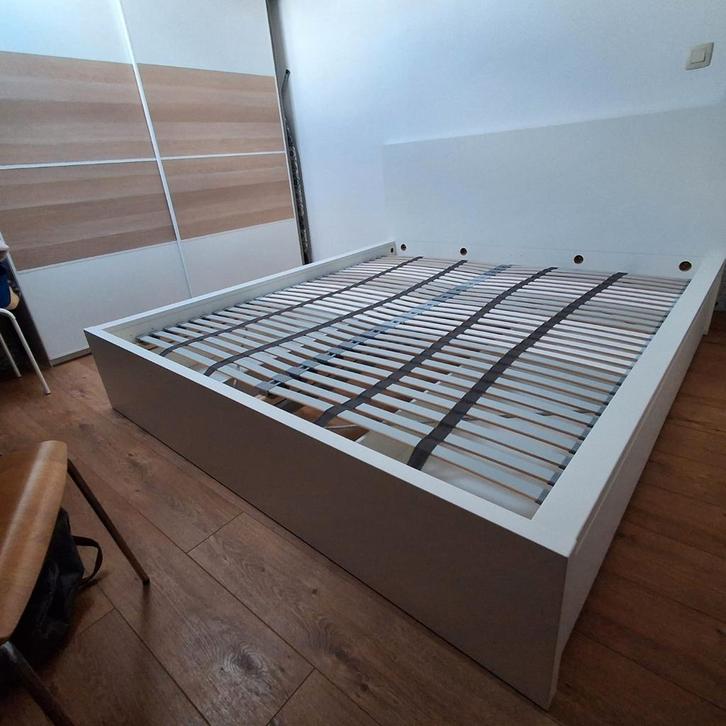 Ikea Malm bed met boxsprings, laden en matras, Huis en Inrichting, Slaapkamer | Bedden, Zo goed als nieuw, Twijfelaar, Overige maten