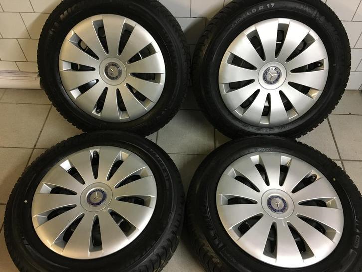 Jantes d’origine Mercedes Gla 17 hiver état neuf Michelin, Auto-onderdelen, Banden en Velgen, Banden en Velgen, Winterbanden, 17 inch
