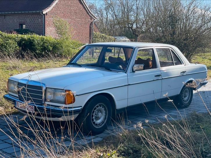 Mercedes 280 W123 Oldtimer, Auto's, Oldtimers, Particulier, Mercedes-Benz, Benzine, Berline, 4 deurs, Handgeschakeld, Wit, Overige kleuren