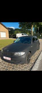 Bmw 1, 157.000 km jaar 2011, Auto's, BMW, 1 Reeks, Zwart, Handgeschakeld, 5 deurs