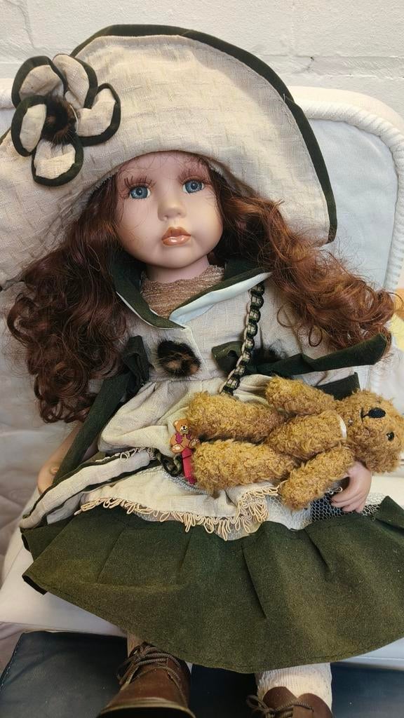 Grote porseleinen pop Victoriaanse stijl jaren 90, Collections, Poupées, Poupée, Enlèvement ou Envoi