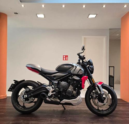 Triumph Trident 660**2021**1,937 km**Garantie, Motoren, Motoren | Triumph, Bedrijf, Naked bike, meer dan 35 kW, 3 cilinders, Ophalen