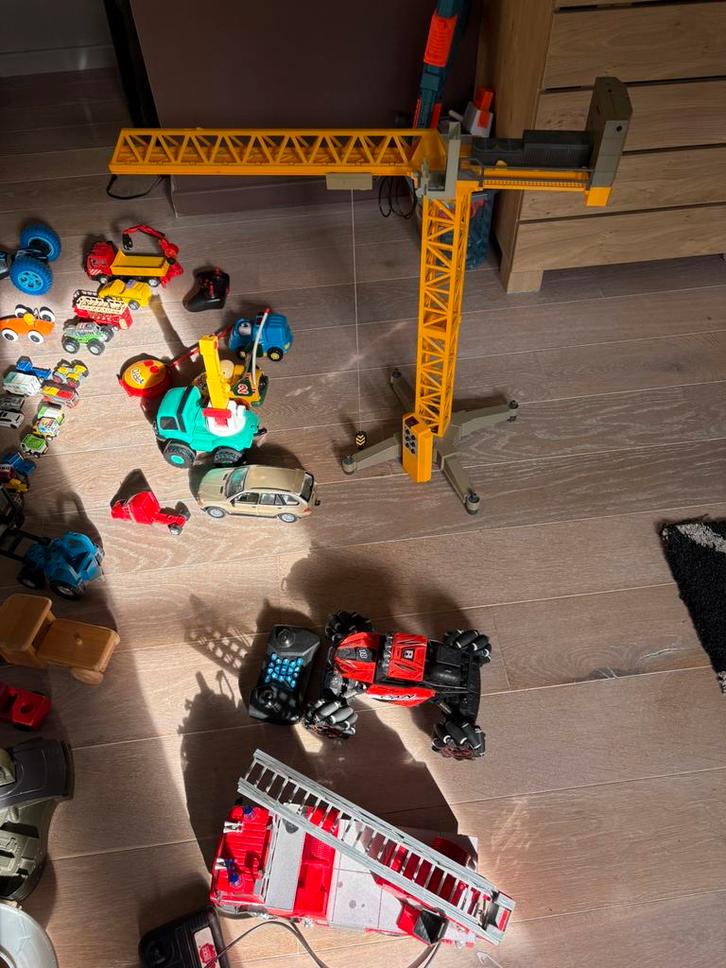 Groot lot auto’s vrachtwagen trucks torenkraan racebaan, Kinderen en Baby's, Speelgoed |Speelgoedvoertuigen, Zo goed als nieuw