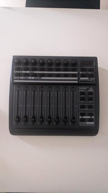 Behringer BCF2000 (BUY 2 GET 30% OFF!!!) beschikbaar voor biedingen