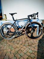Trek madone  sl6, Fietsen en Brommers, Ophalen, Zo goed als nieuw
