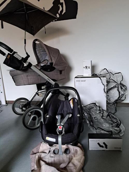 Evo Mutsy 3 in 1 kinderwagon met NIEUW in box stoel, Kinderen en Baby's, Kinderwagens en Combinaties, Zo goed als nieuw, Combiwagen