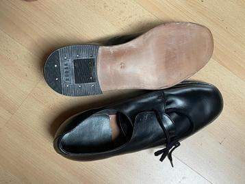 Zwarte herenschoen beschikbaar voor biedingen