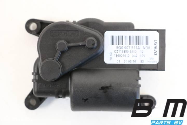 Kachelstelmotor VW Golf 7 5Q0907511A, Auto-onderdelen, Airco en Verwarming, Gebruikt