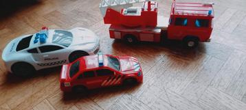 Politie en brandweer auto's  beschikbaar voor biedingen