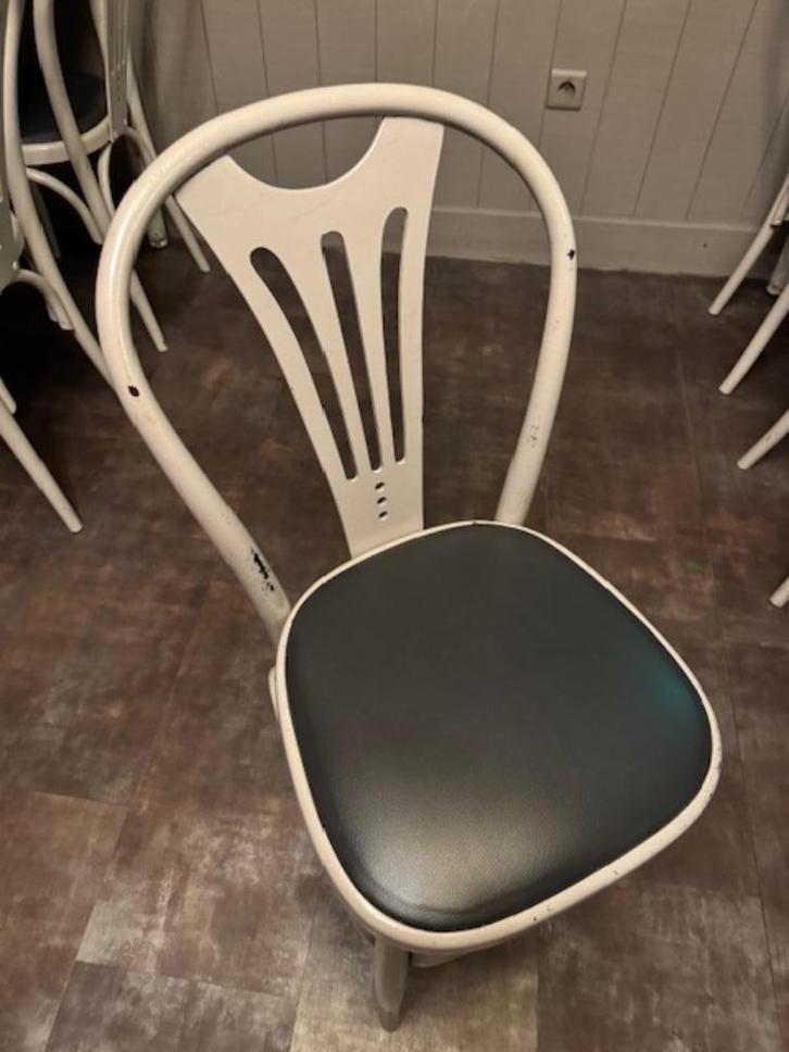 70 stoelen van horecazaak, Huis en Inrichting, Stoelen, Gebruikt, Vijf, Zes of meer stoelen, Hout, Ophalen