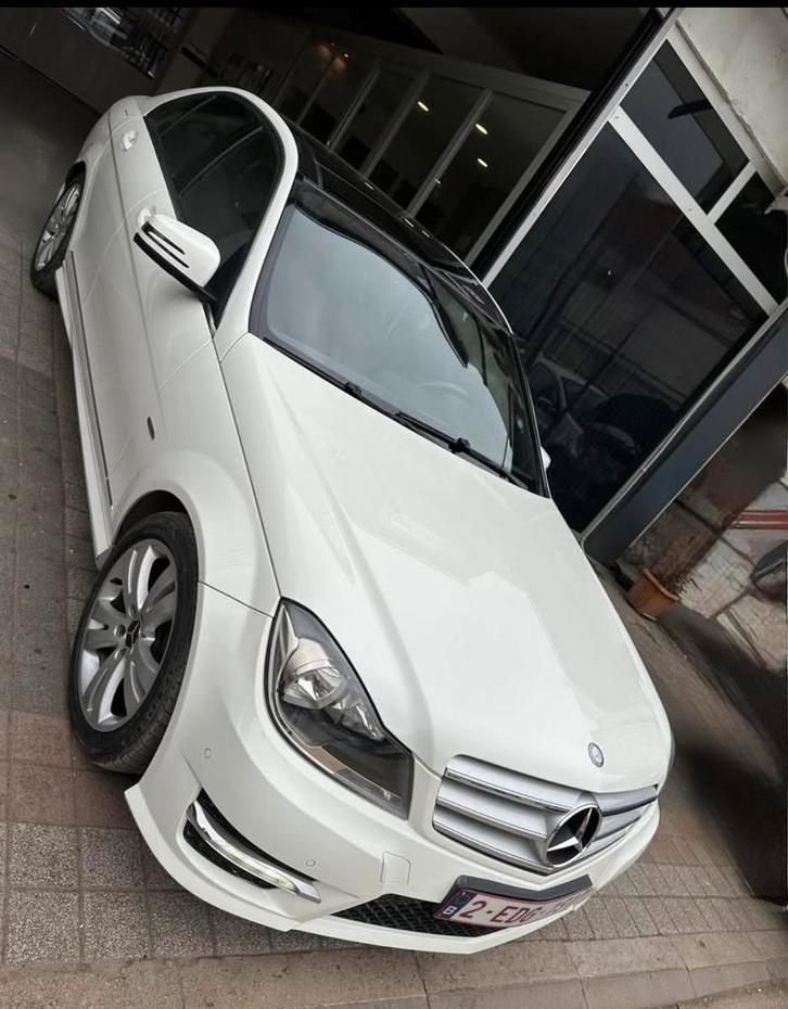 Toit panoramique diesel Mercedes C200 AMG..., Autos, Mercedes-Benz, Particulier, Diesel, Enlèvement