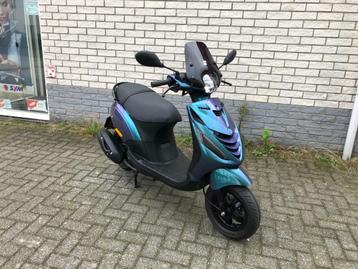 HERFSTKRAKERS: PIAGGIO ZIP SP 45KM CAMELEON BJ2016 7000KM beschikbaar voor biedingen