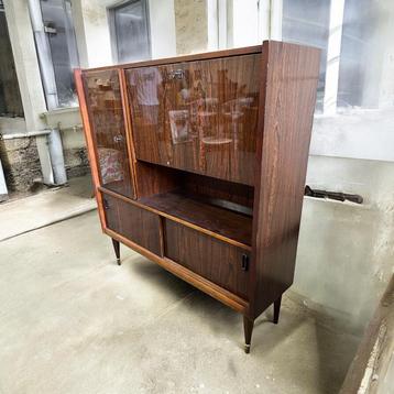 Vintage houten kast / retro barkast / vitrine beschikbaar voor biedingen
