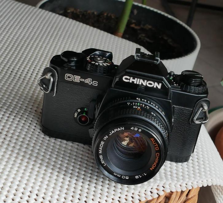 Chinon CE-4s + Chinon 50mm f1.9 + Varexon 135mm f2.8, Audio, Tv en Foto, Fotocamera's Analoog, Gebruikt, Spiegelreflex, Overige Merken