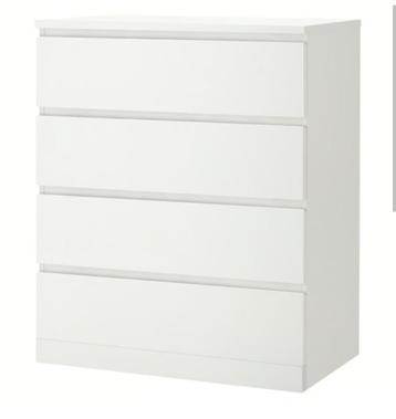 NIEUWE MALM 4-ladenkast (nog in originele verpakking) beschikbaar voor biedingen