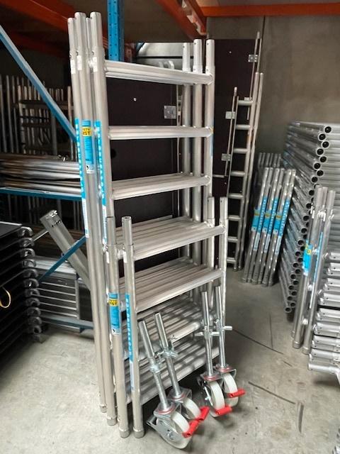 Nieuwe Euroscaffold steiger 6m WerkHoogte €1322 ex BTW, Doe-het-zelf en Bouw, Steigers, Nieuw, Rolsteiger of Kamersteiger, 5 meter of hoger