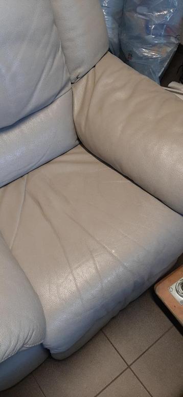 Grijze luxe zetel beschikbaar voor biedingen