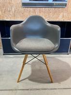 Vitra Eames DAW stoelen, 2x, Huis en Inrichting, Stoelen, Hout, Verzenden, Design, Zo goed als nieuw