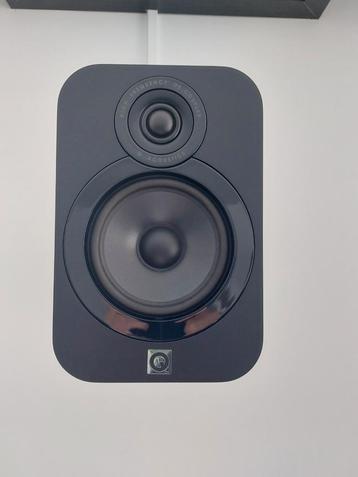 Q Acoustics 3020 et 3090 en excellent état beschikbaar voor biedingen