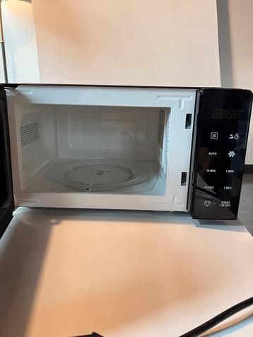Microgolfoven Proline (700 W) beschikbaar voor biedingen