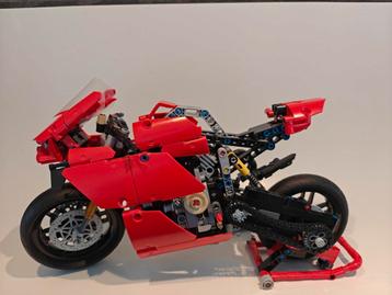 Lego Ducati Panigale V4 R  (Set 42107)  beschikbaar voor biedingen