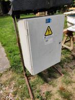 Werf zekering kast, Enlèvement