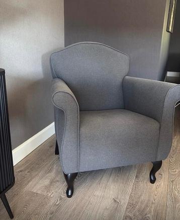 Fauteuil beschikbaar voor biedingen