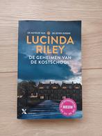 Lucinda Riley - De geheimen van de kostschool, Boeken, Ophalen, Zo goed als nieuw, Lucinda Riley