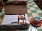 zeer mooi servies van 6 (capuchinno) tasjes en ondertasjes, Ophalen of Verzenden, Nieuw, Keramiek