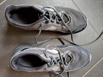 Loopschoen trailschoenen maat 42, Autres marques, Enlèvement ou Envoi, Chaussures de course à pied, Comme neuf
