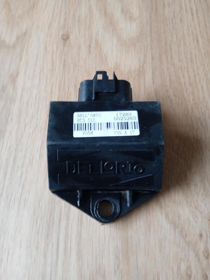 Ecu unit 50cc sym of gts scooter 50cc, Fietsen en Brommers, Brommeronderdelen | Algemeen, Ophalen of Verzenden