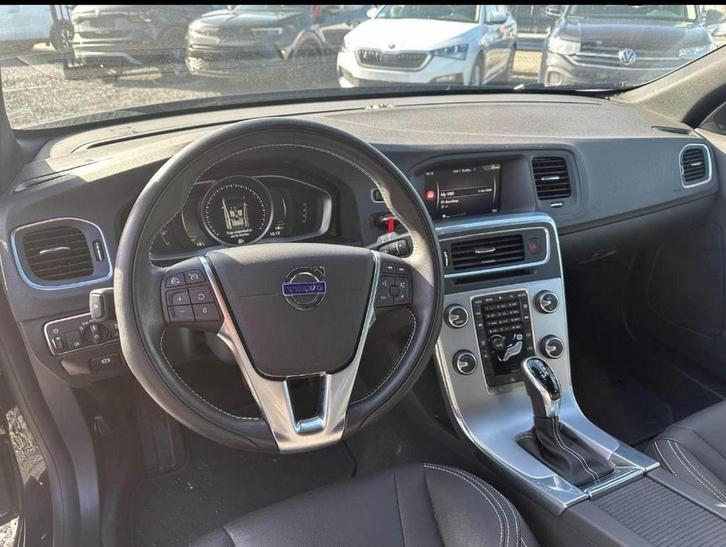 Volvo v60, Auto's, Volvo, Particulier, V60, ABS, Adaptive Cruise Control, Airbags, Airconditioning, Alarm, Bluetooth, Bochtverlichting