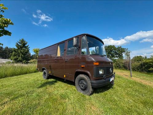 Mercedes 407D Camper (1983) – 62.000 km – Volledig in orde!, Caravans en Kamperen, Mobilhomes, Particulier, Diesel, Ophalen