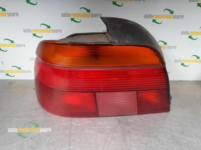 Achterlicht rechts van een BMW 5-Serie, Auto-onderdelen, Verlichting, BMW, Gebruikt, 3 maanden garantie