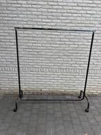 Zwart metalen kledingrek op wielen, Kleding | Dames, Kledingrekken, Ophalen, Zo goed als nieuw